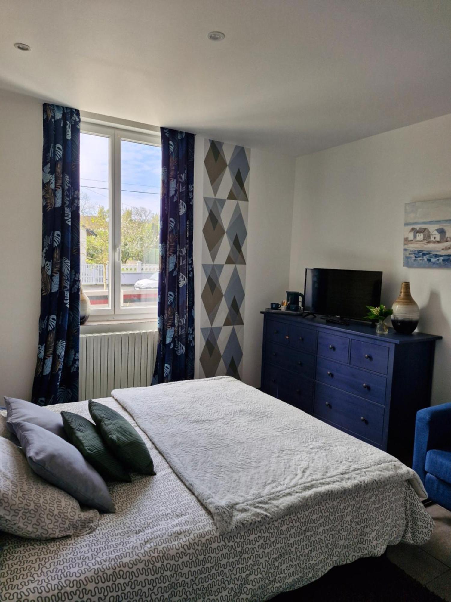 Hotel Le 6 3 Home Port En Bessin Luaran gambar