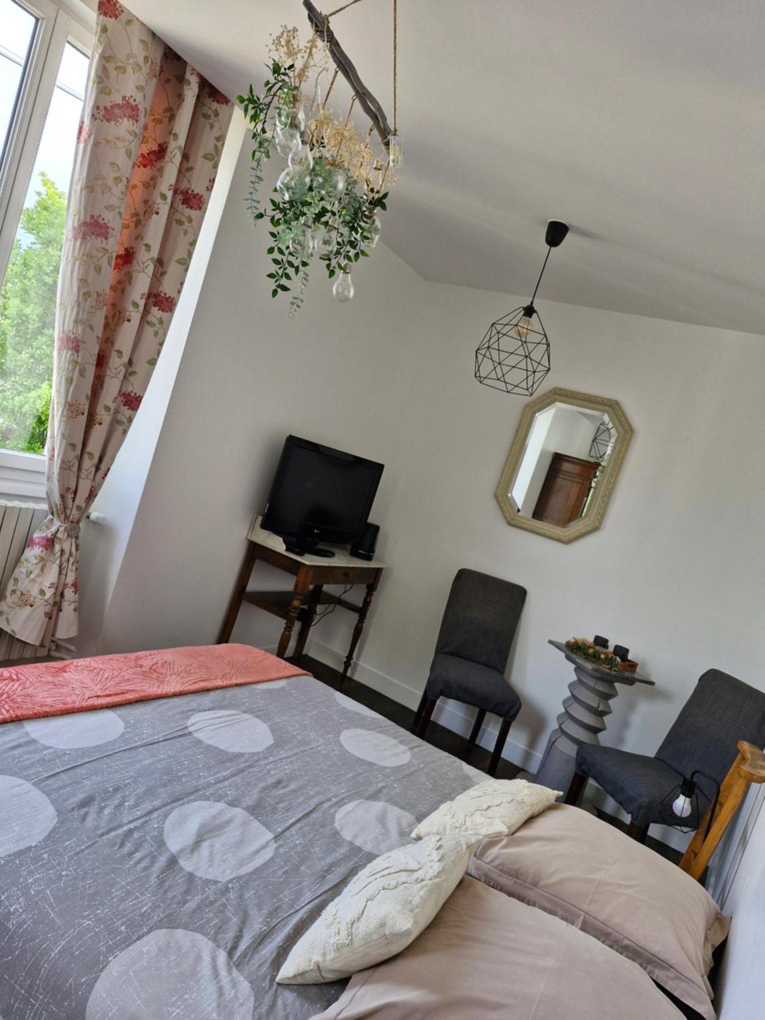 Hotel Le 6 3 Home Port En Bessin Luaran gambar